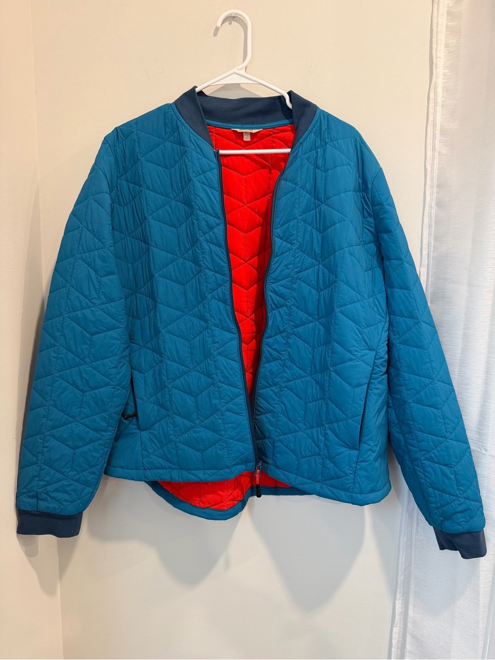 Duluth Trading Co Quilted Jacket in Teal with Red/Orange Lining